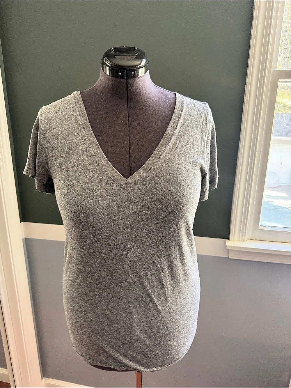 PINK V-Neck Short Sleeve Sleepwear Top in Gray Size Large Like New